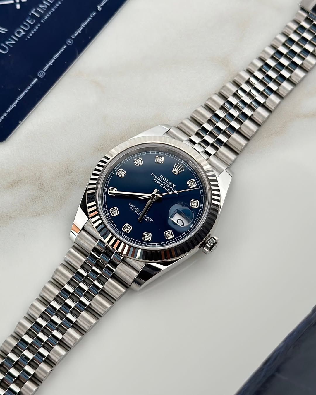 Date & Day 2000 Series Super Luxury Watch For Men’s